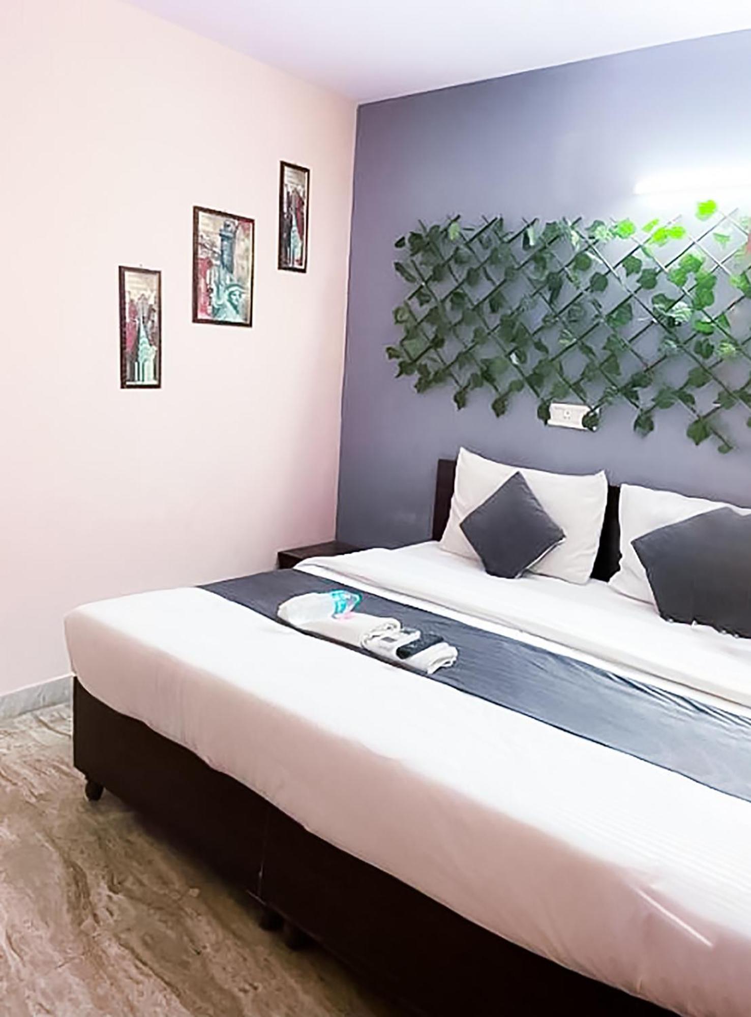 Manya - Saket Hotel 3*